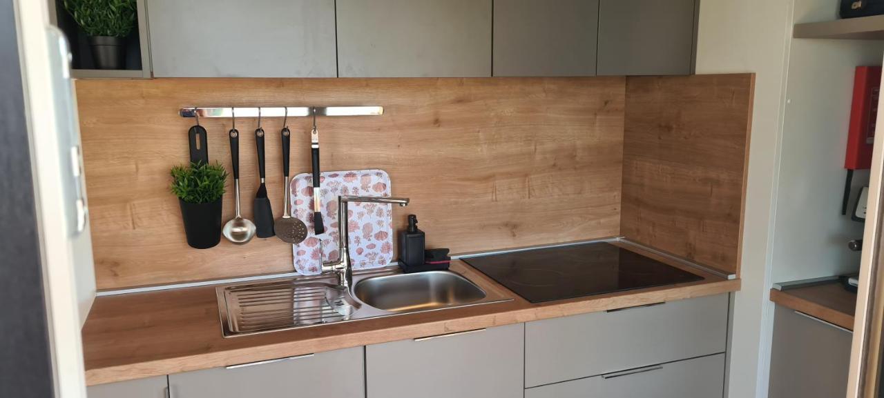 Mobile Home Kmz Selce Bagian luar foto