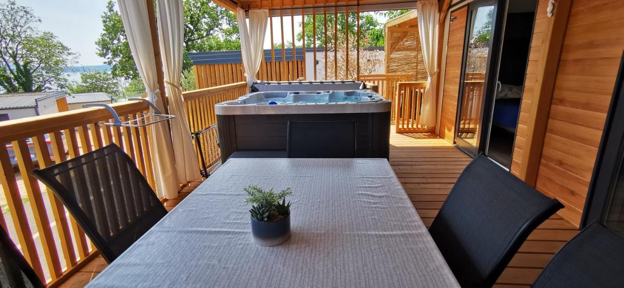 Mobile Home Kmz Selce Bagian luar foto